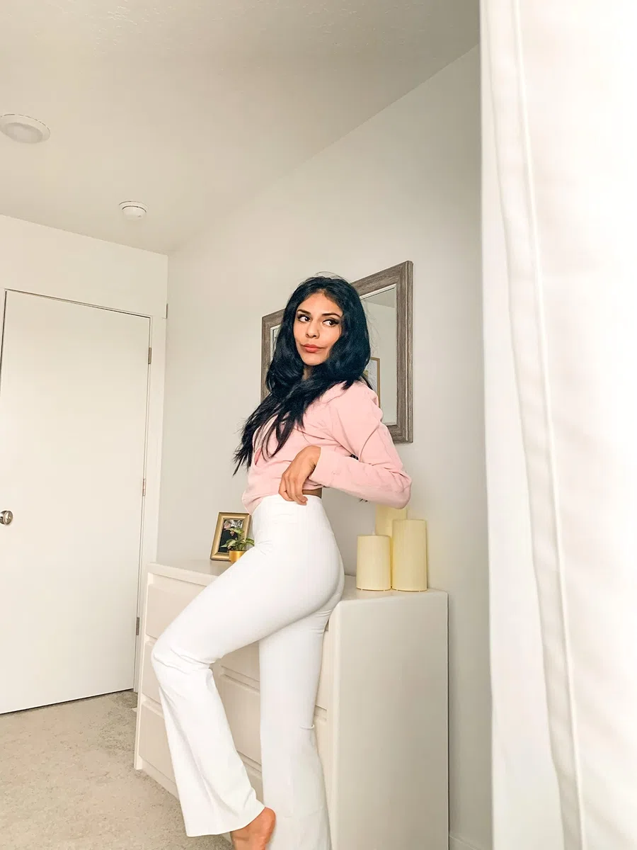 FuelMeFoot Flared Leggings da donna a vita alta, opachi, leggings sportivi lunghi con controllo della pancia, pantaloni da yoga, pantaloni da jogging da donna, colore nero, per palestra, pilates e uso