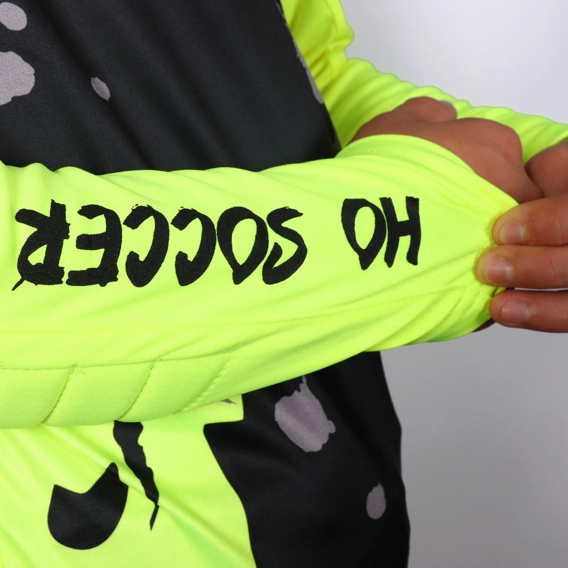 Ho Soccer Graffiti Daring Lime T-Shirt Unisex - Bambini e Ragazzi (Pacco da 1)