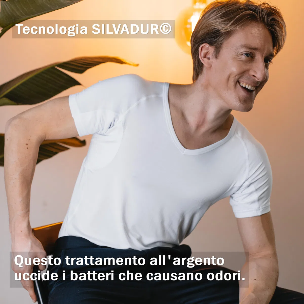 Anti Sudore Shirt - Maglietta Anti-Macchia - Canottiera Anti Sudore - con ArmPads PRO & Trattamento Argento - Uomo - Scollo a V