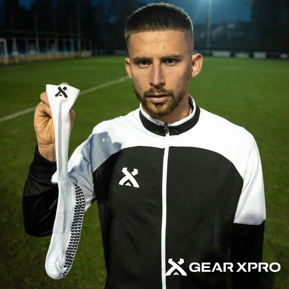 SOXPro Ultra Light – Calze Antiscivolo Calcio Ultra Sottili – Grip Socks Unisex con Frecce in Silicone – Calzini Leggeri 30g per Scarpini Stretti - Traspiranti e Professionali