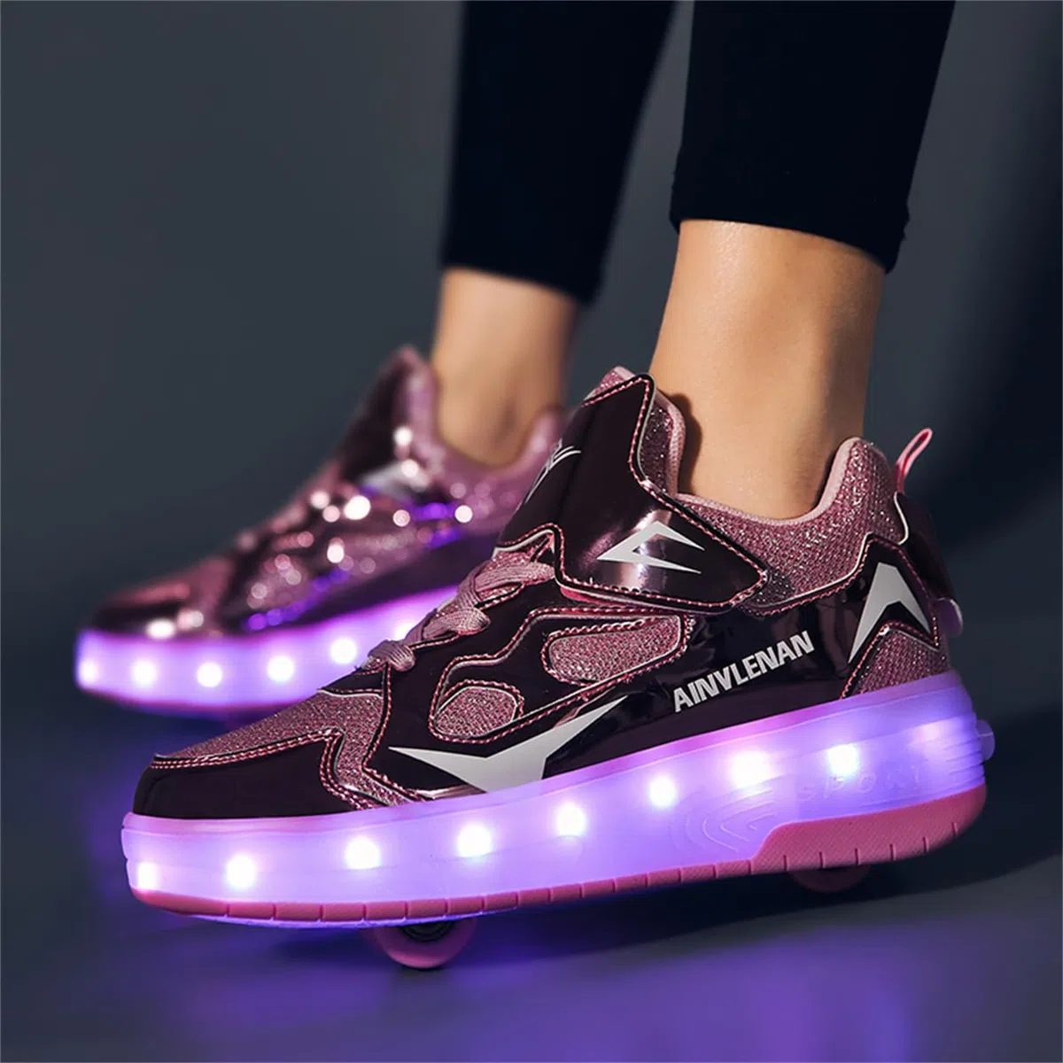 Scarpe con rotelle da Bambina Scarpe con luci Ragazza Scarpe da LED Ruota Skateboard Sneaker Sportive con Rotelle Multisports Skateboard Sneaker con Ruote per Bambini epifania natale compleanno regalo