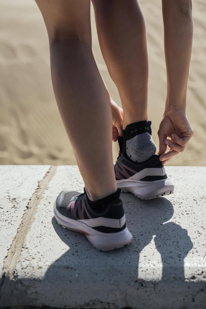 FALKE Donna TK5 Invisible Calzini da Escursionismo Imbottitura Leggera Anti-vesciche Calze da Trekking Sottili Traspiranti Asciugatura Rapida termoregolanti antiodore Lana Filo Funzionale 1 Paio