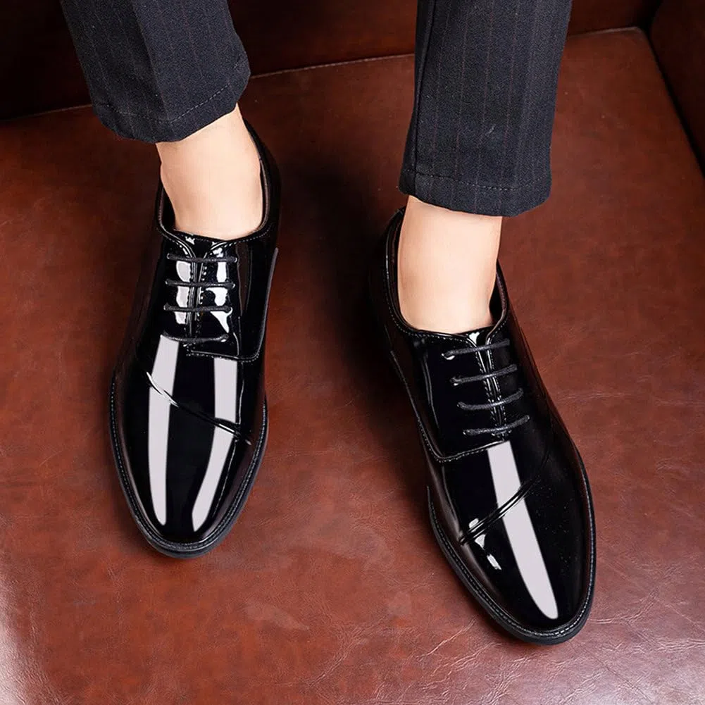 Scarpe Oxford Uomo Eleganti Derby Stringate Lucide con Punta in Pelle Verniciata Antiscivolo Low Top Antiscivolo Prom