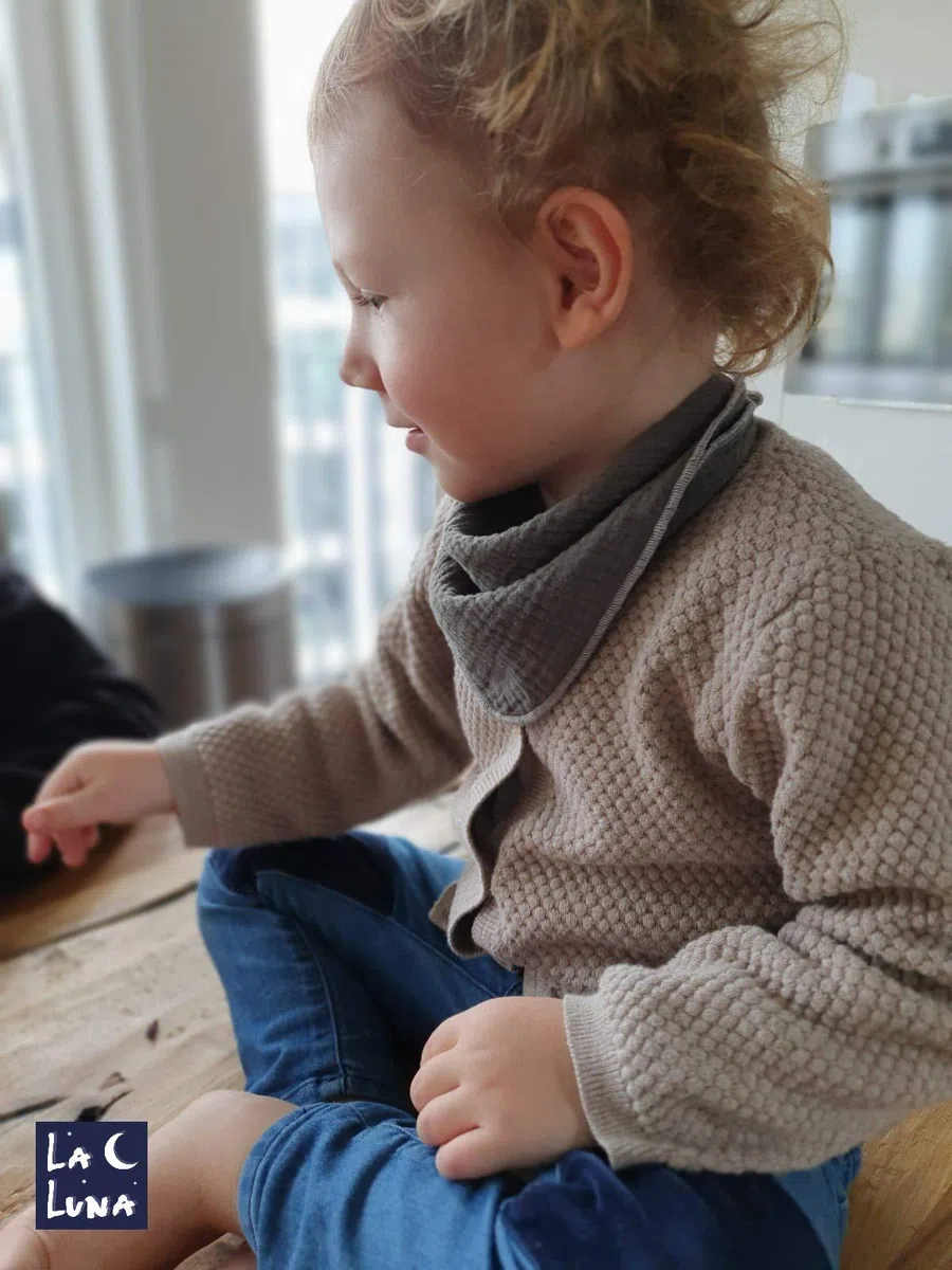 LA LUNA Sciarpa Baby + Bambini 0-6 anni - Crescita con il Bambino, Fazzoletto da Collo Triangolare Cotone Mussola Tinta Unita, Morbido Assorbente Lavabile, Attrezzatura Iniziale Foulard Bandana