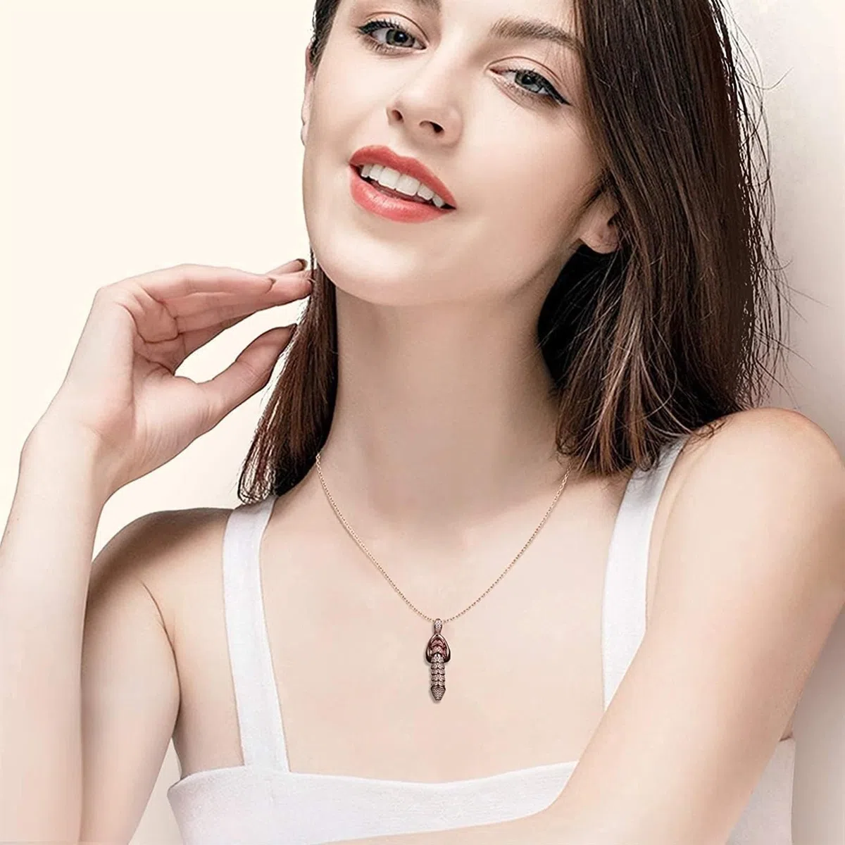 Divertente ciondolo con pene erettile, collana sexy a forma di stelo creativo, collana personalizzata con ciondolo creativo per il sesso, regalo per ornamento con ciondolo in piedi per ragazze
