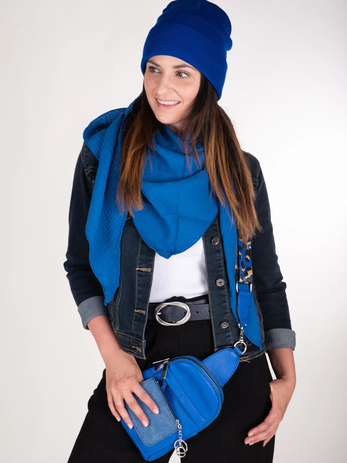 styleBREAKER foulard triangolare in mussola da donna in 100% cotone | foulard tinta unita morbido e leggero | sciarpa alla moda per tutte le stagioni - Made in Italy, 196 x 84 cm