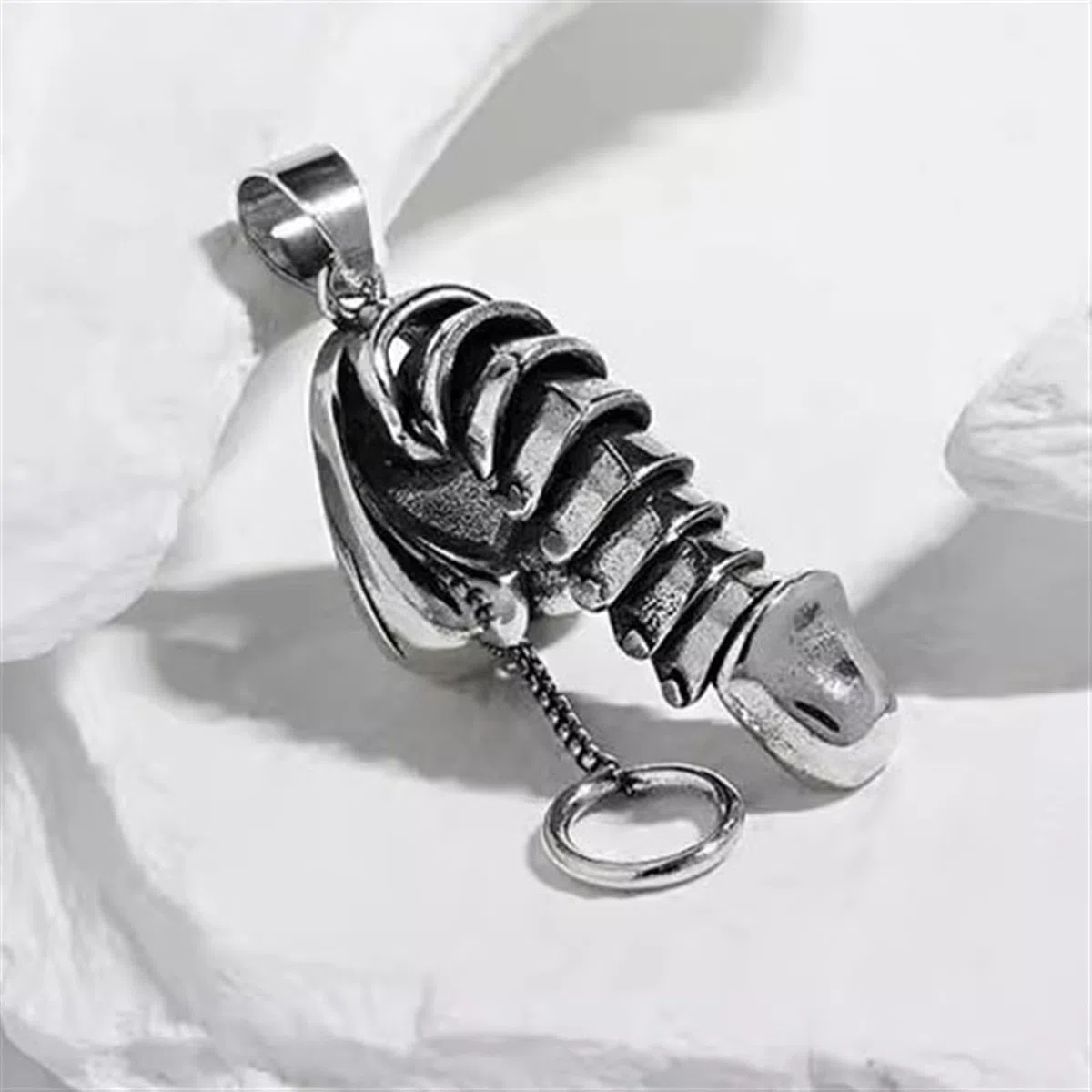 Divertente ciondolo con pene erettile, collana sexy a forma di stelo creativo, collana personalizzata con ciondolo creativo per il sesso, regalo per ornamento con ciondolo in piedi per ragazze