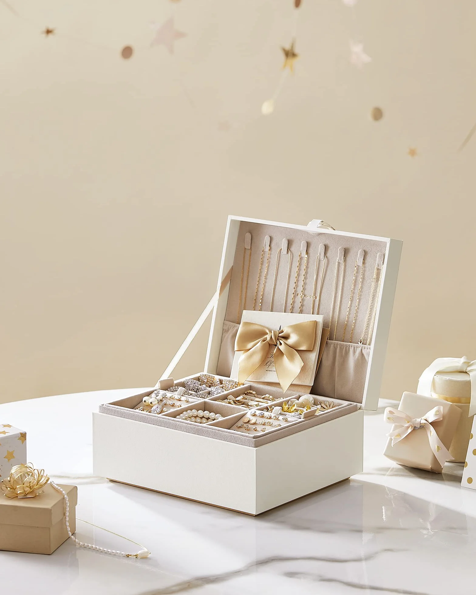 SONGMICS Scatola Portagioie a 2 Livelli, Porta Gioielli con Maniglia, Vassoio Rimovibile, Effetto Fluttuante, 20,5 x 24 x 11 cm, Idea Regalo, Bianco JBC165W01