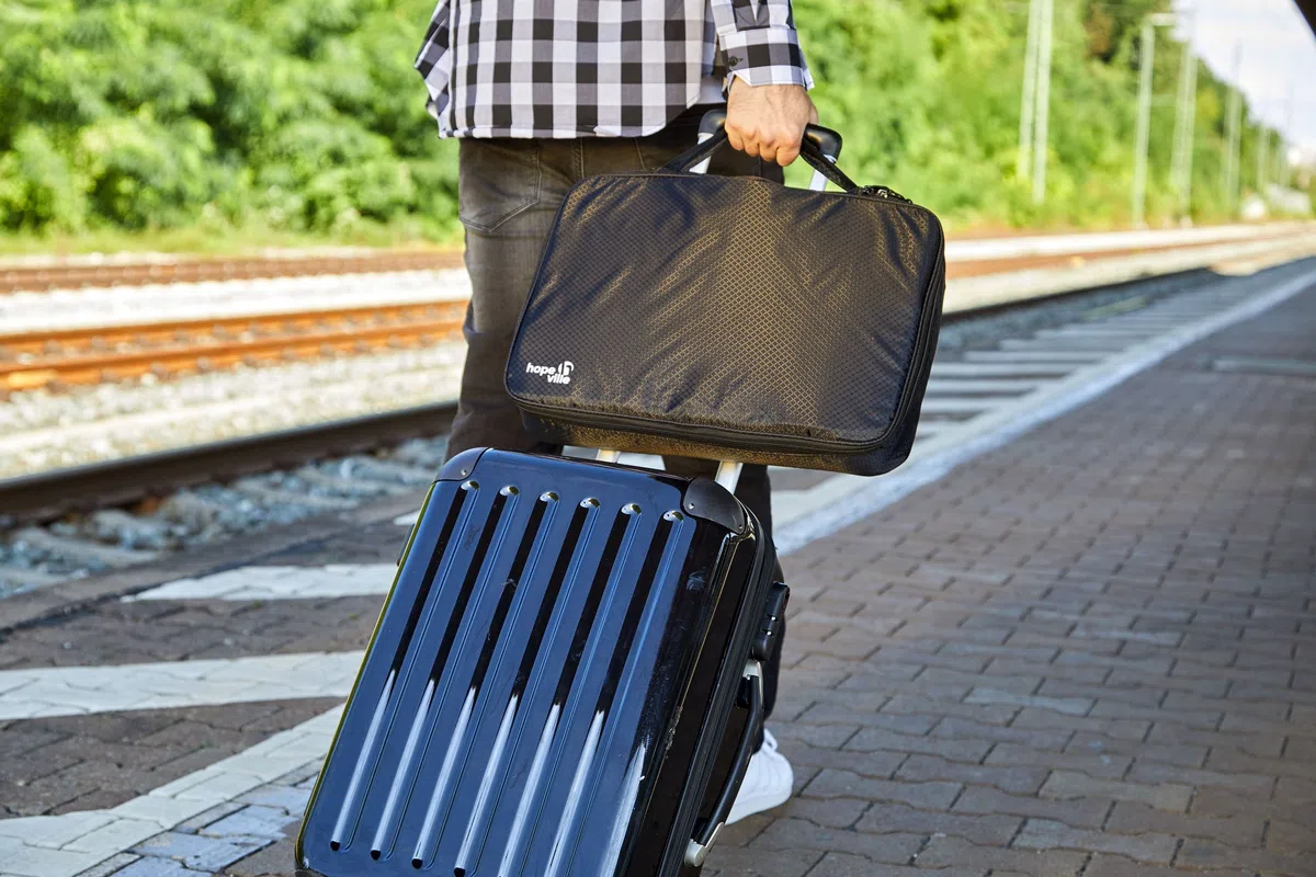 Tasca per camicia per camicie, magliette e camicette, borsa per abiti di alta qualità per un trasporto sicuro in valigia, borsa da viaggio o bagaglio a mano
