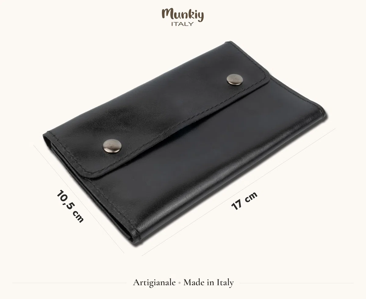 Portatabacco in Vera Pelle Artigianale – Astuccio Porta Tabacco con Zip e Tasche per Cartine, Filtri e Accendino - Made in Italy (Nero)