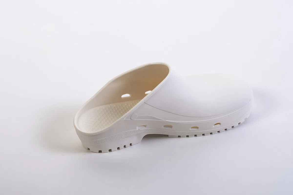 REPOSA Easy - Zoccoli Sanitari Donna e Uomo in Gomma con Suola Antiscivolo SRC, Ciabatte Sanitarie Anatomiche Senza Laccetto, Scarpe Sanitarie Infermieri Sterilizzabili, Antishock e Traspiranti