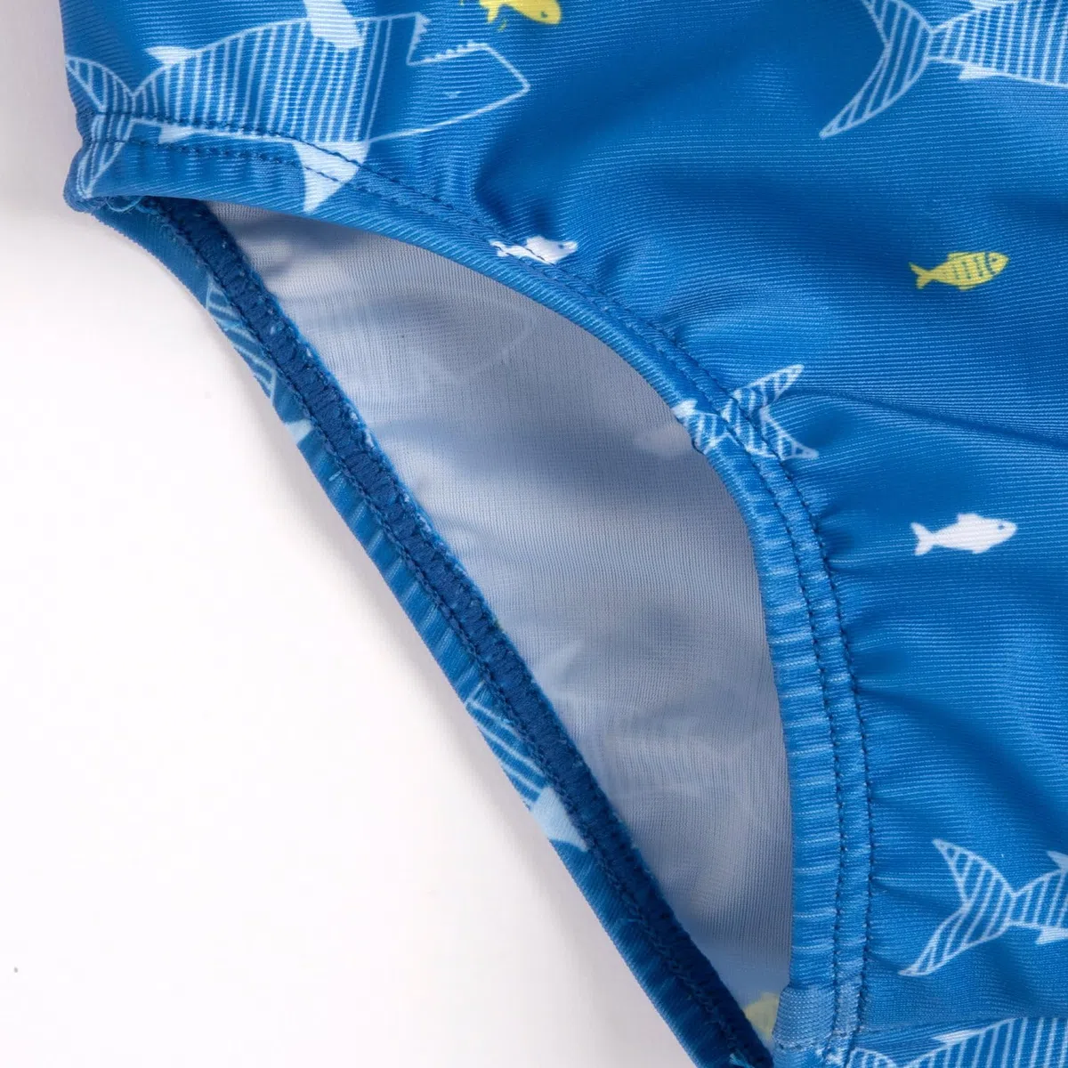Chicco, Costume Bambino e Bambina, Costume Due Pezzi con Maglietta a Maniche Lunghe e Slip, Comodo e Versatile, Ideale per Mare o Piscina, Abbigliamento Bambino e Bambina, Designed in Italy