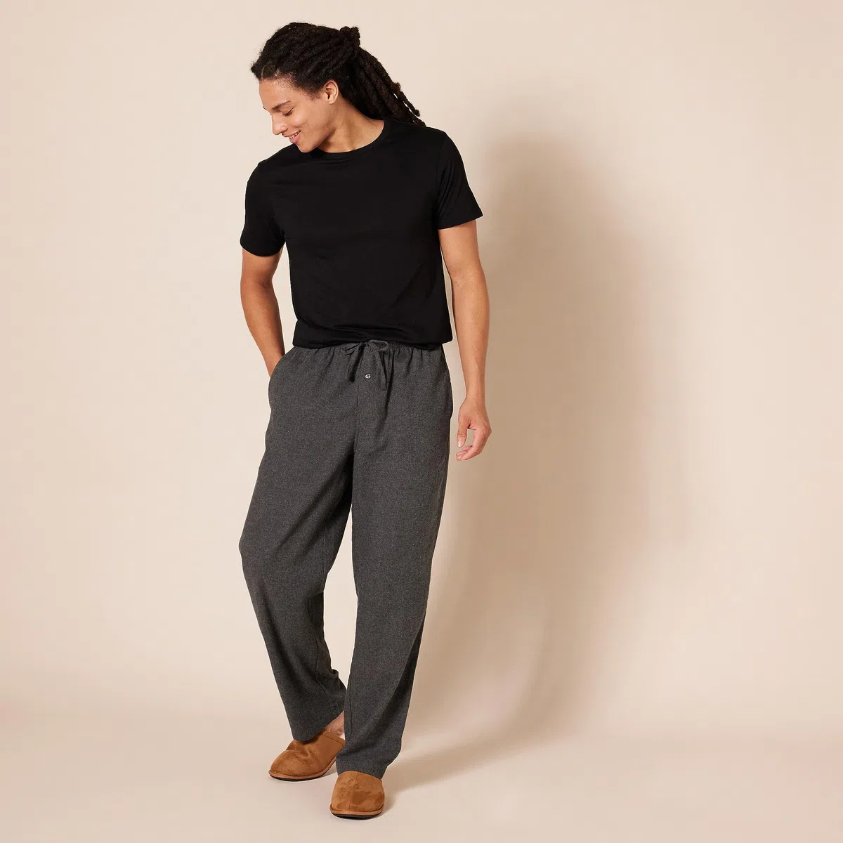 Amazon Essentials Magliette Intime Girocollo in Cotone a Vestibilità Aderente Uomo, Confezione da 6