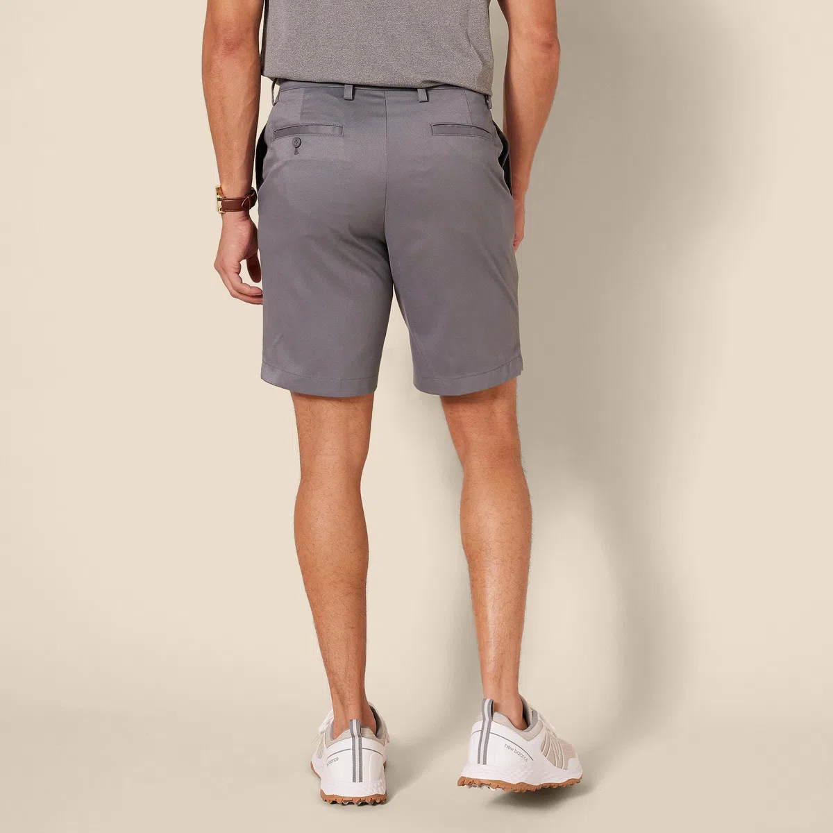Amazon Essentials Pantaloncini da Golf Elasticizzati vestibilità Aderente Uomo