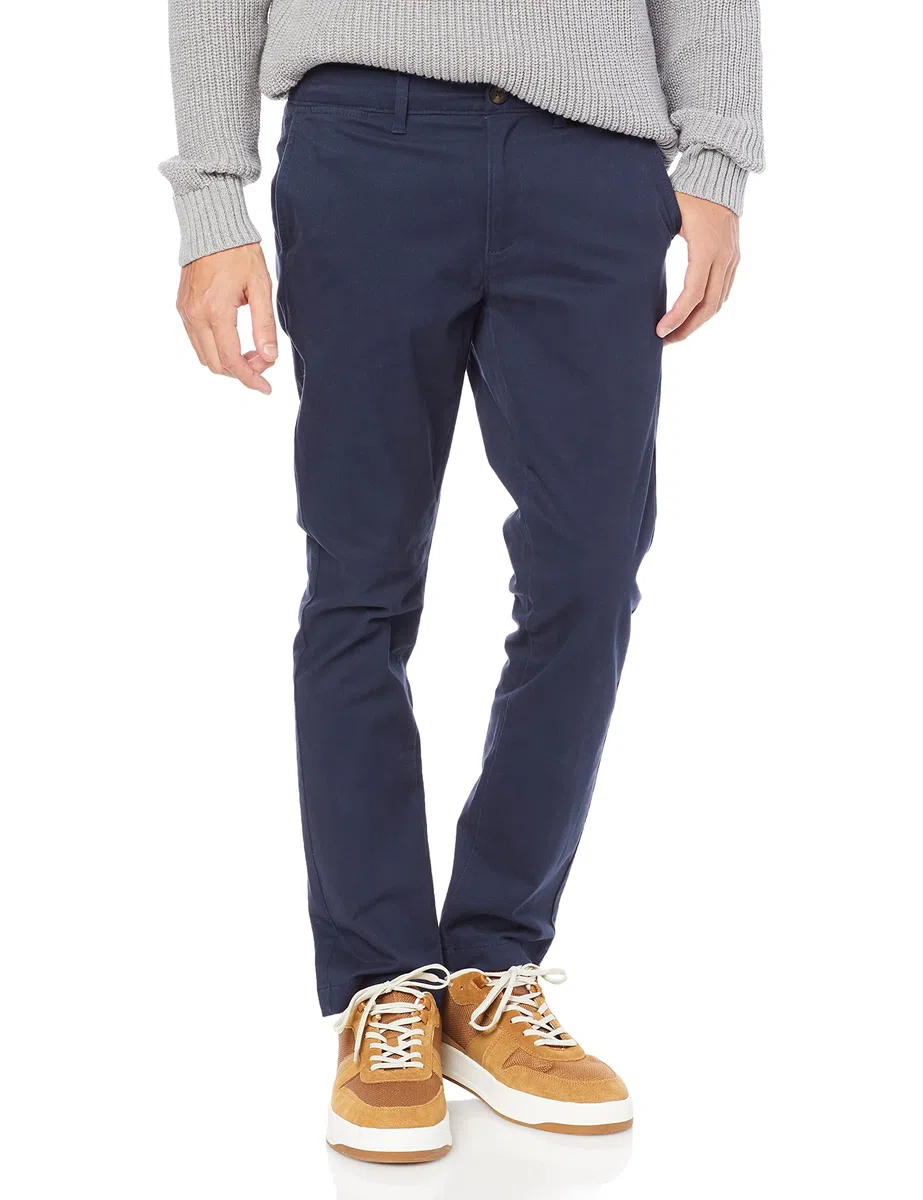 Amazon Essentials Pantaloni Casual Chino Elasticizzati dal Taglio Classico Uomo