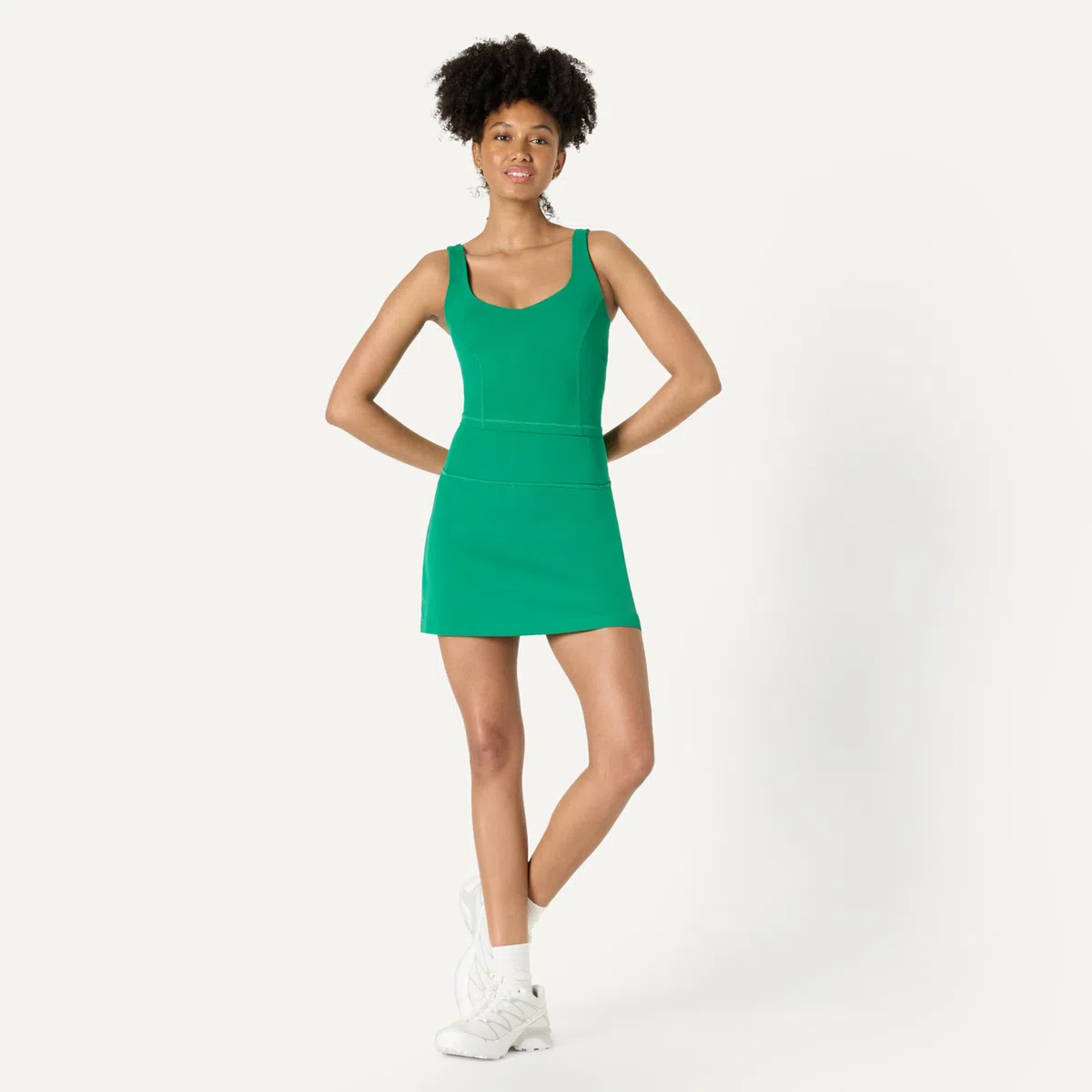 Amazon Essentials Donna Canotta Tecnica Corta in FormFlex Morbidissimo, Sostegno Leggero con Reggiseno e Bordatura a Contrasto