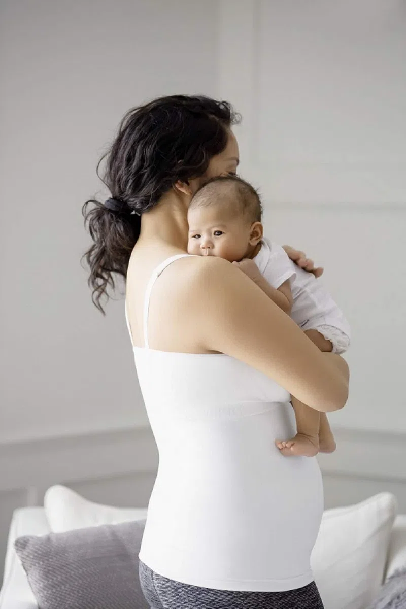 Medela Medela Komfort Top Top con Reggiseno Integrato Donna (Pacco da 1)