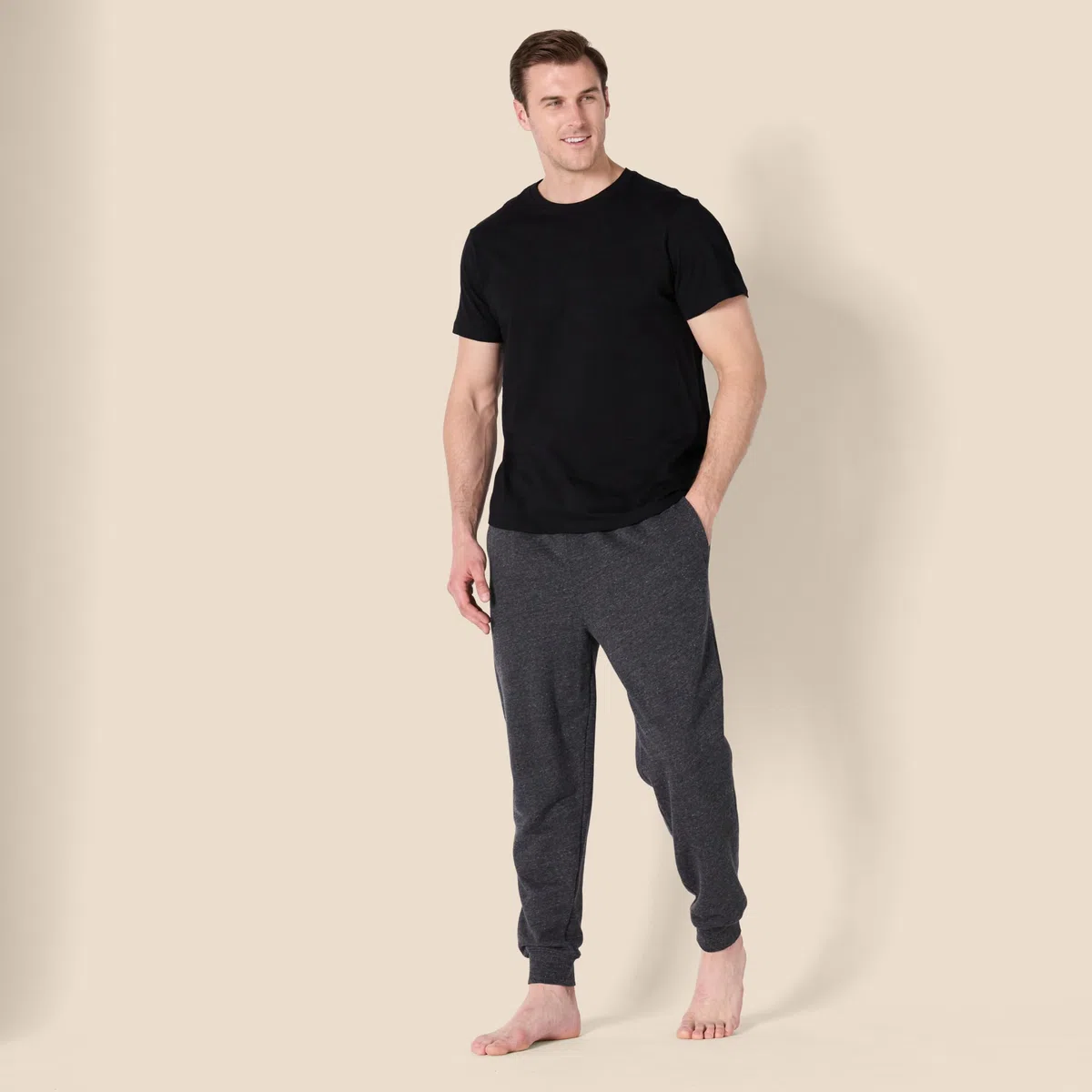 Amazon Essentials Magliette Intime Girocollo in Cotone a Vestibilità Aderente Uomo, Confezione da 6