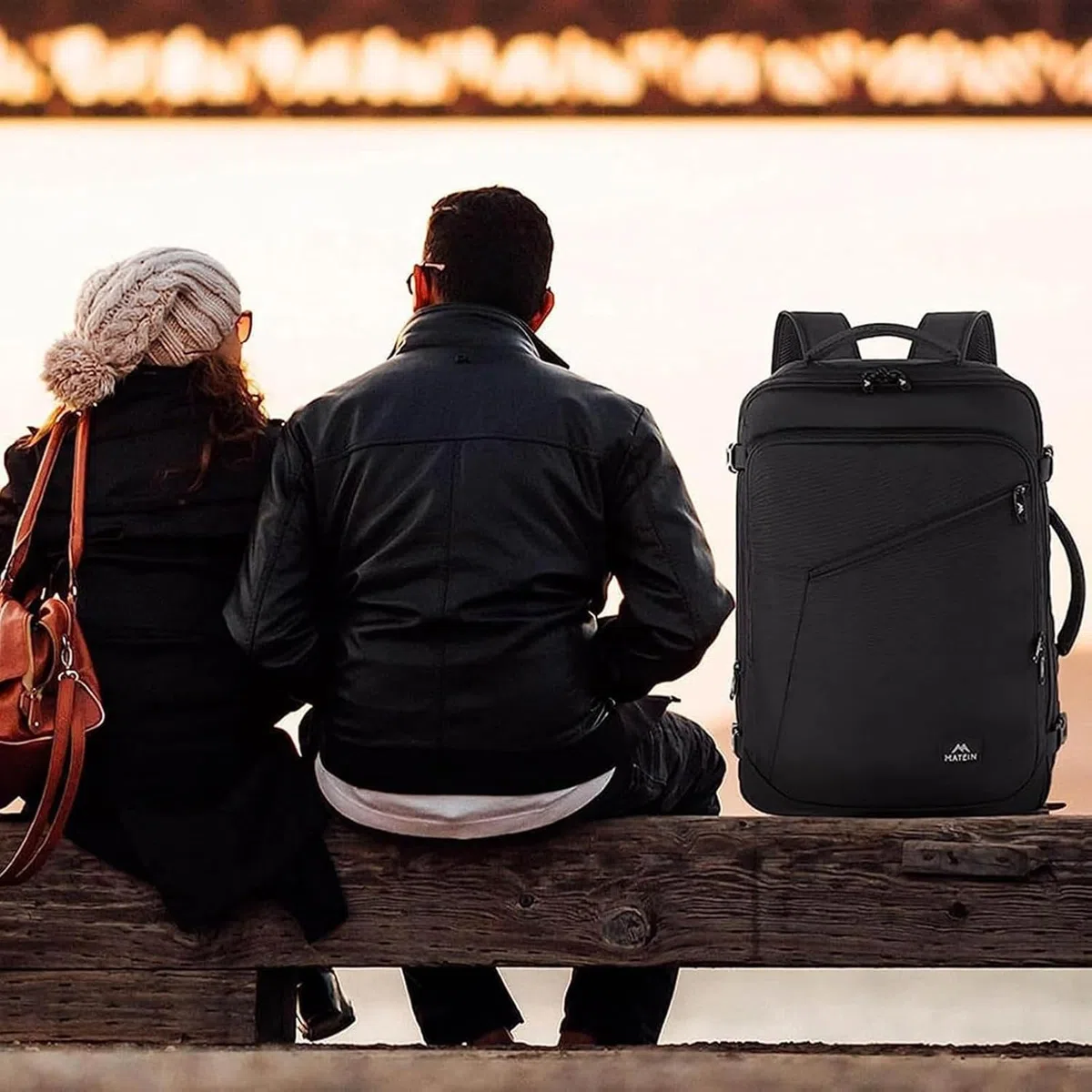 MATEIN Zaino Ryanair 40x30x20, Espandibile Zaino 40x30x20 per Uomo e Donna, 24L Zaini da Viaggio, Multitasche Bagaglio a Mano Aereo Compatto, Leggero Travel Bag per Ryanair, Wizz Air, Easyjet, Nero