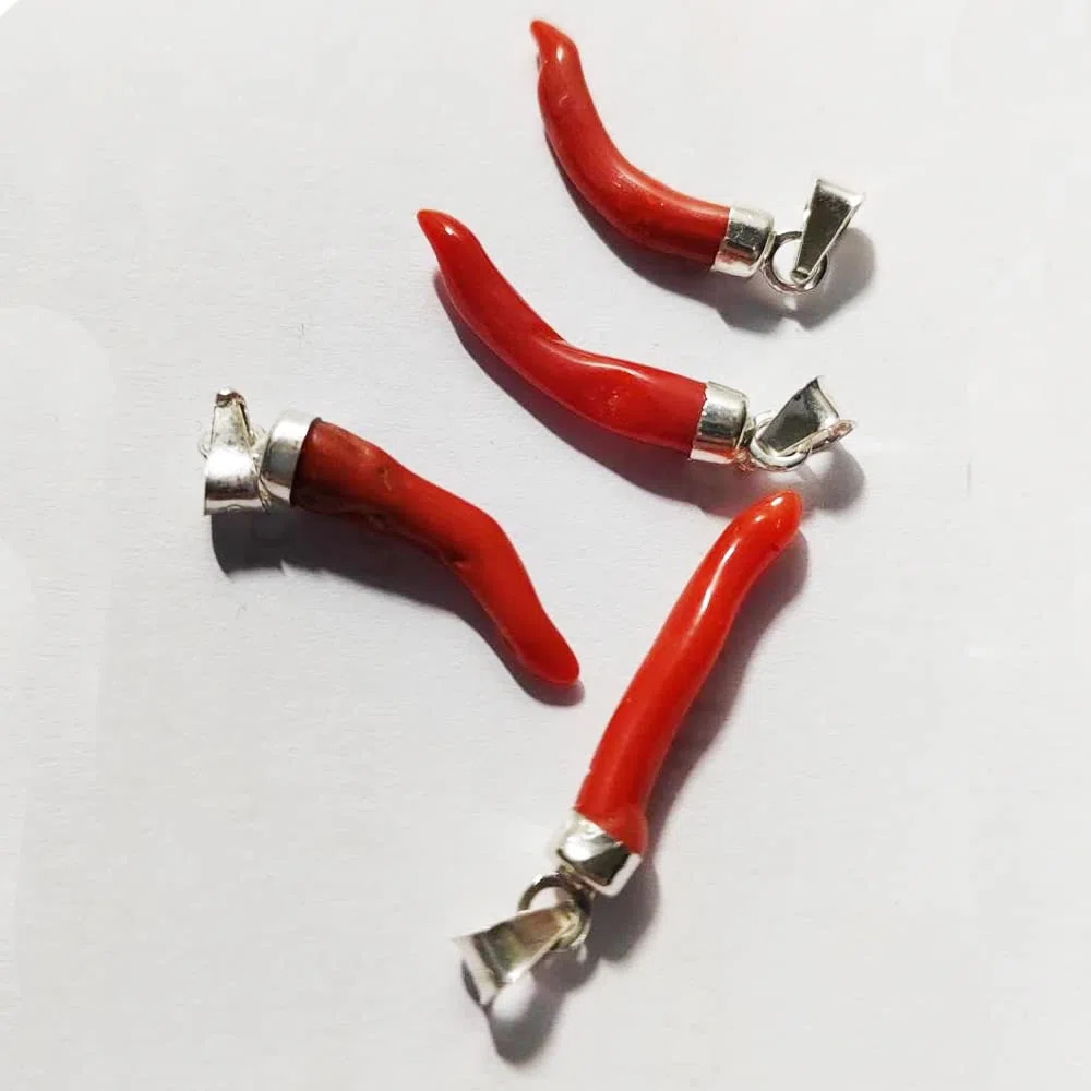Cornetto portafortuna in corallo rosso del Mediterraneo e argento 925 ciondolo uomo donna corallo vero lunghezza 2,5 cm circa