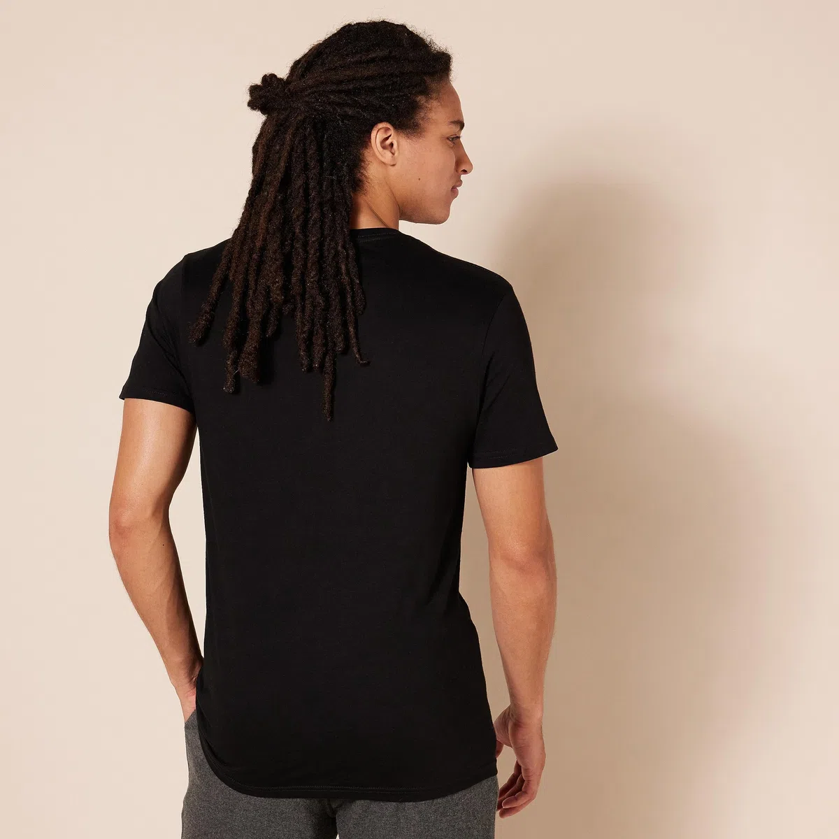 Amazon Essentials Magliette Intime Girocollo in Cotone a Vestibilità Aderente Uomo, Confezione da 6