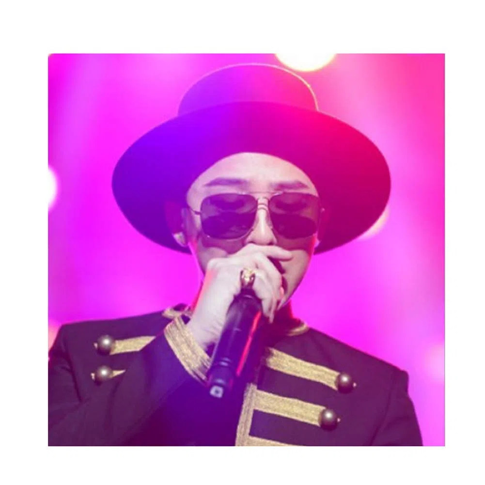 VASANA Cappello Classico alla Moda in Misto Lana Nera Fedora a Tesa Larga Piatto da Chiesa Derby Cappello da Jazz per Unisex Uomini Donne Festa di Nozze Talent Show