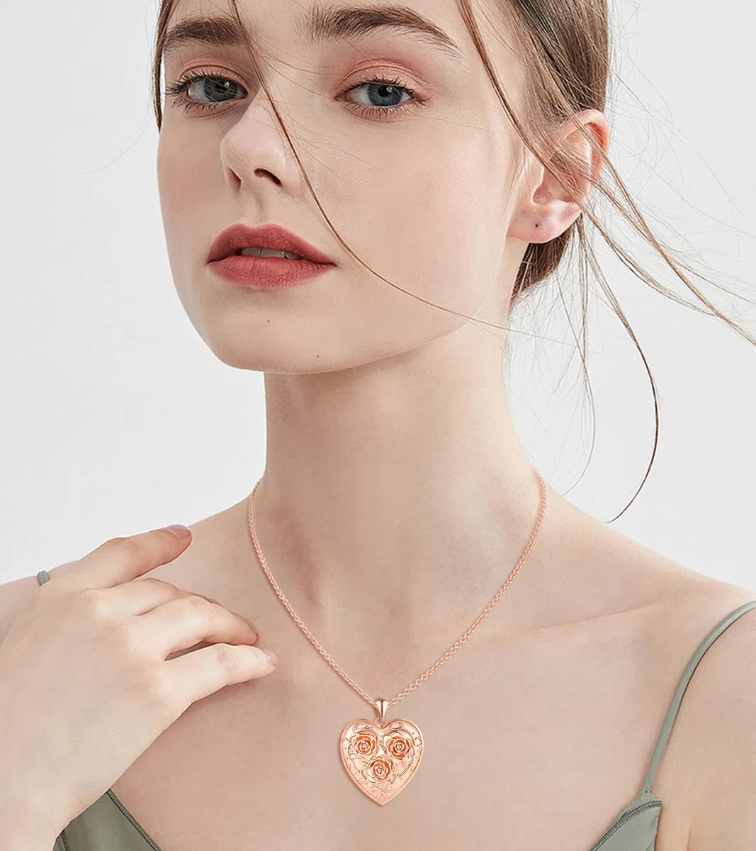 Collana Rose Foto Personalizzata Medaglione Cuore in Argento 925 per Donna Ragazza, Ciondolo Cuore con Tre Rose, Regalo Gioiello Portafoto per Fidanzata Madre Figlia
