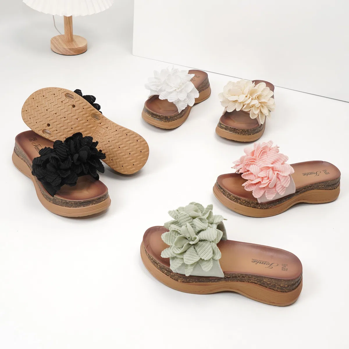 JOMIX Sandali Donna Estivi Eleganti con Fiori in Tessuto Comode Scarpe Aperte e Ciabatte con Zeppa Effetto Legno Suola Antiscivolo per Spiaggia e Giardino
