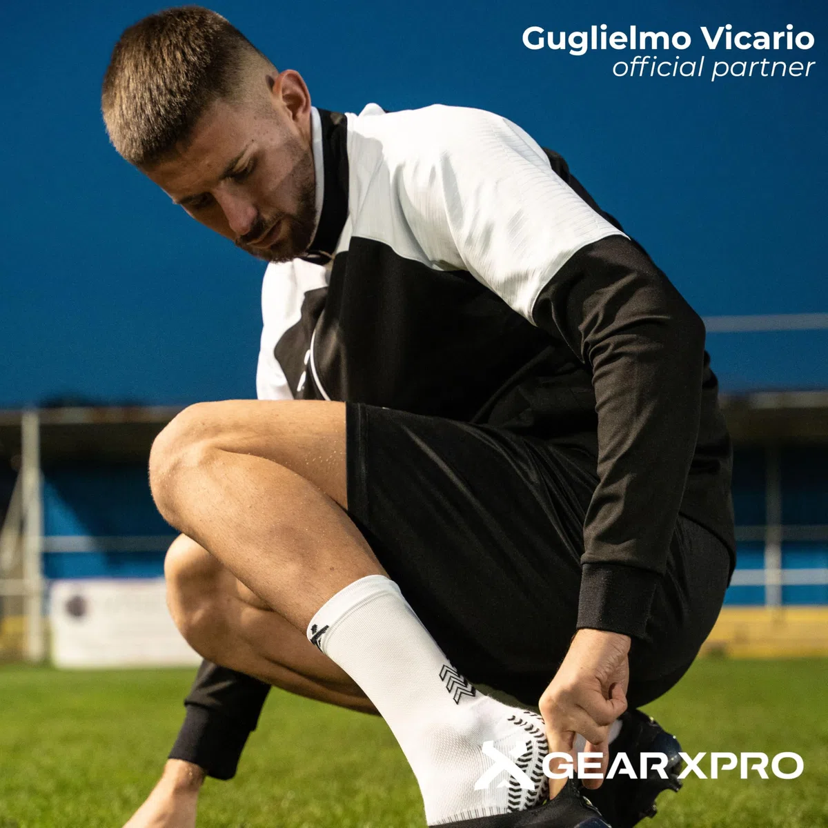 SOXPro Ultra Light – Calze Antiscivolo Calcio Ultra Sottili – Grip Socks Unisex con Frecce in Silicone – Calzini Leggeri 30g per Scarpini Stretti - Traspiranti e Professionali