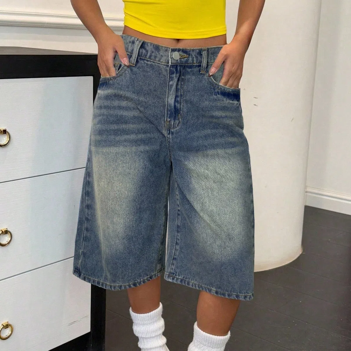 Bermuda per ragazze Pantaloncini in jeans per bambini lunghezza al ginocchio Pantaloncini in denim adolescenti Vintage Trendy Capri Jeans estivi a vita alta Y2K Hip Hop Streetwear lavato estetico