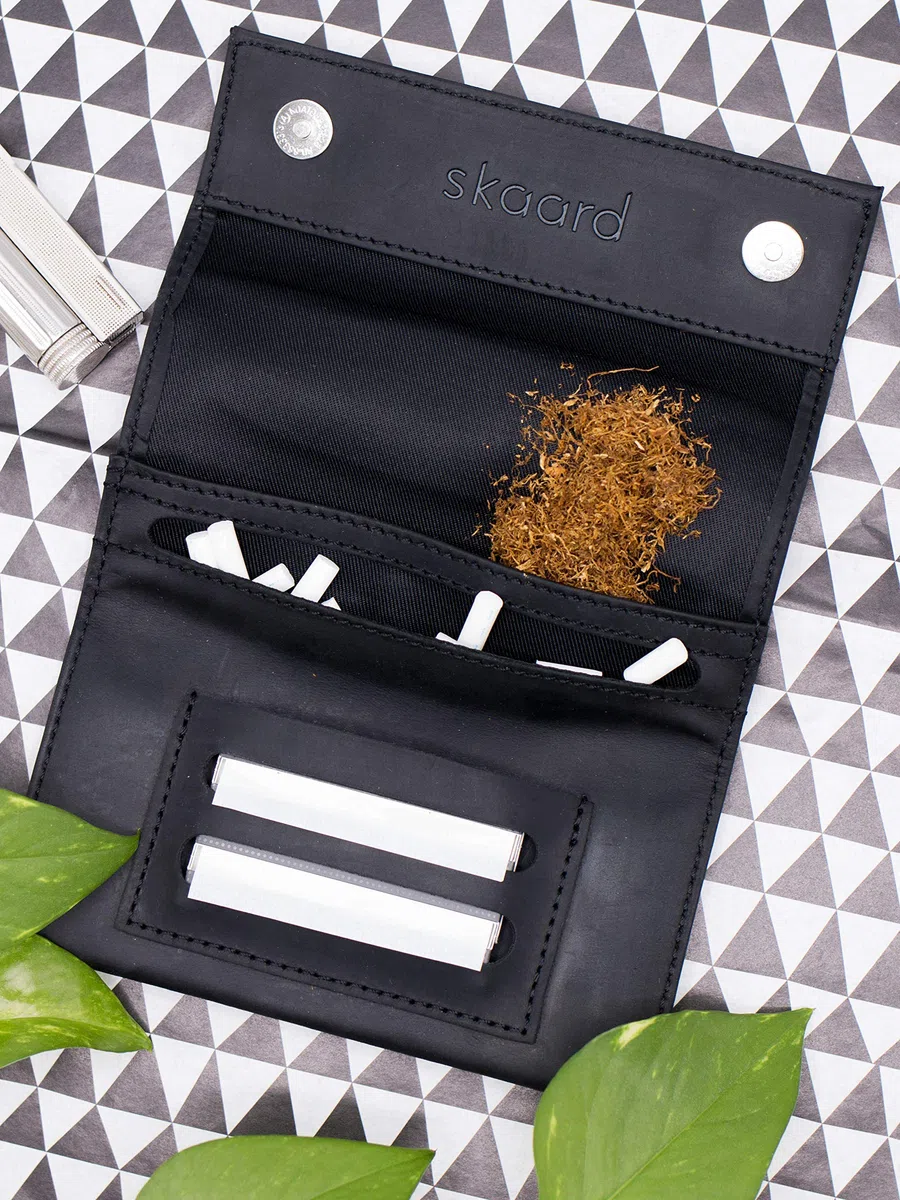 skaard Portatabacco in pelle | Astuccio per tabacco da rollare, cartine e filtri | Nero