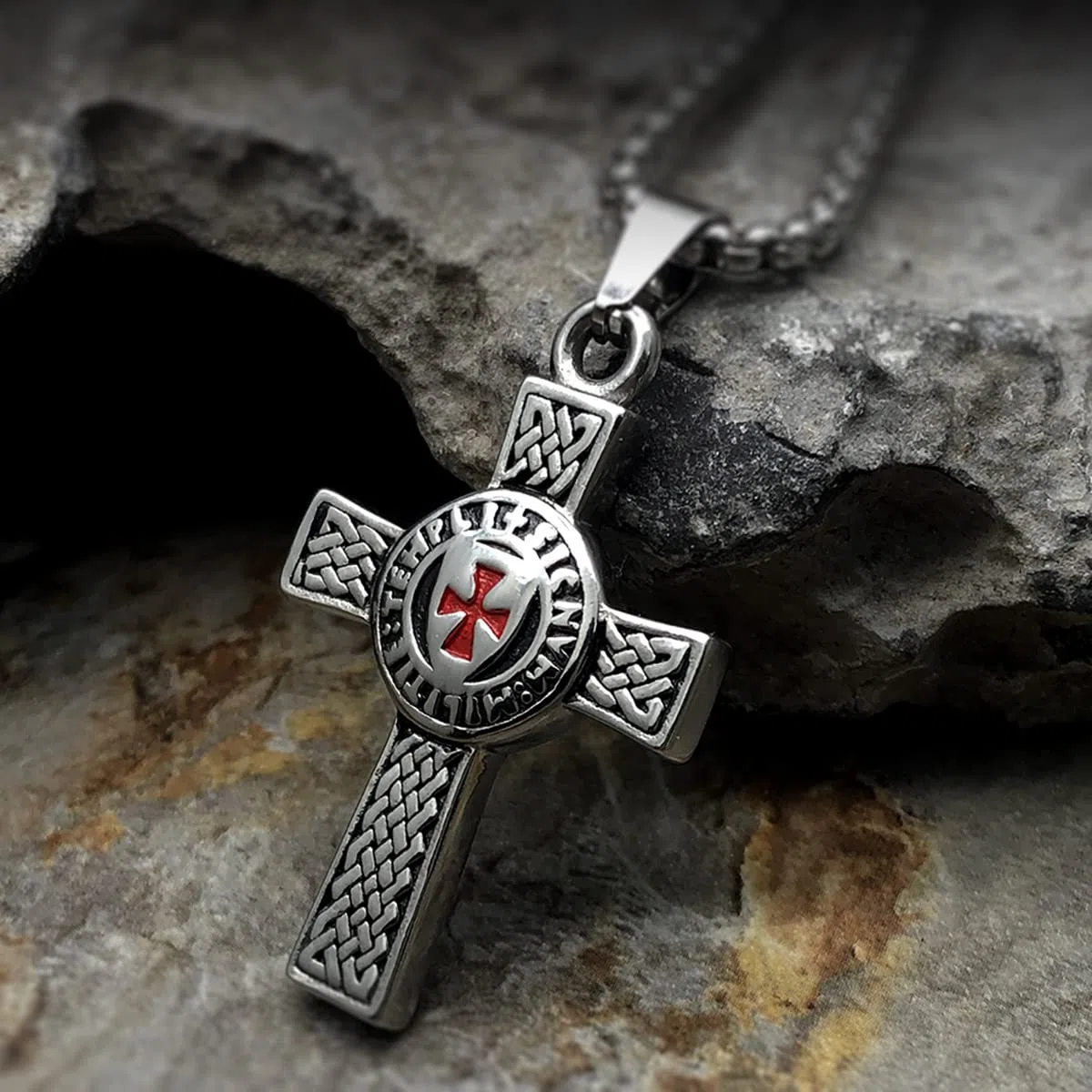 bahamut Collana con ciondolo a forma di croce templare, per uomini e ragazzi, in acciaio inox, stile vintage, con catenina da 63,5 cm