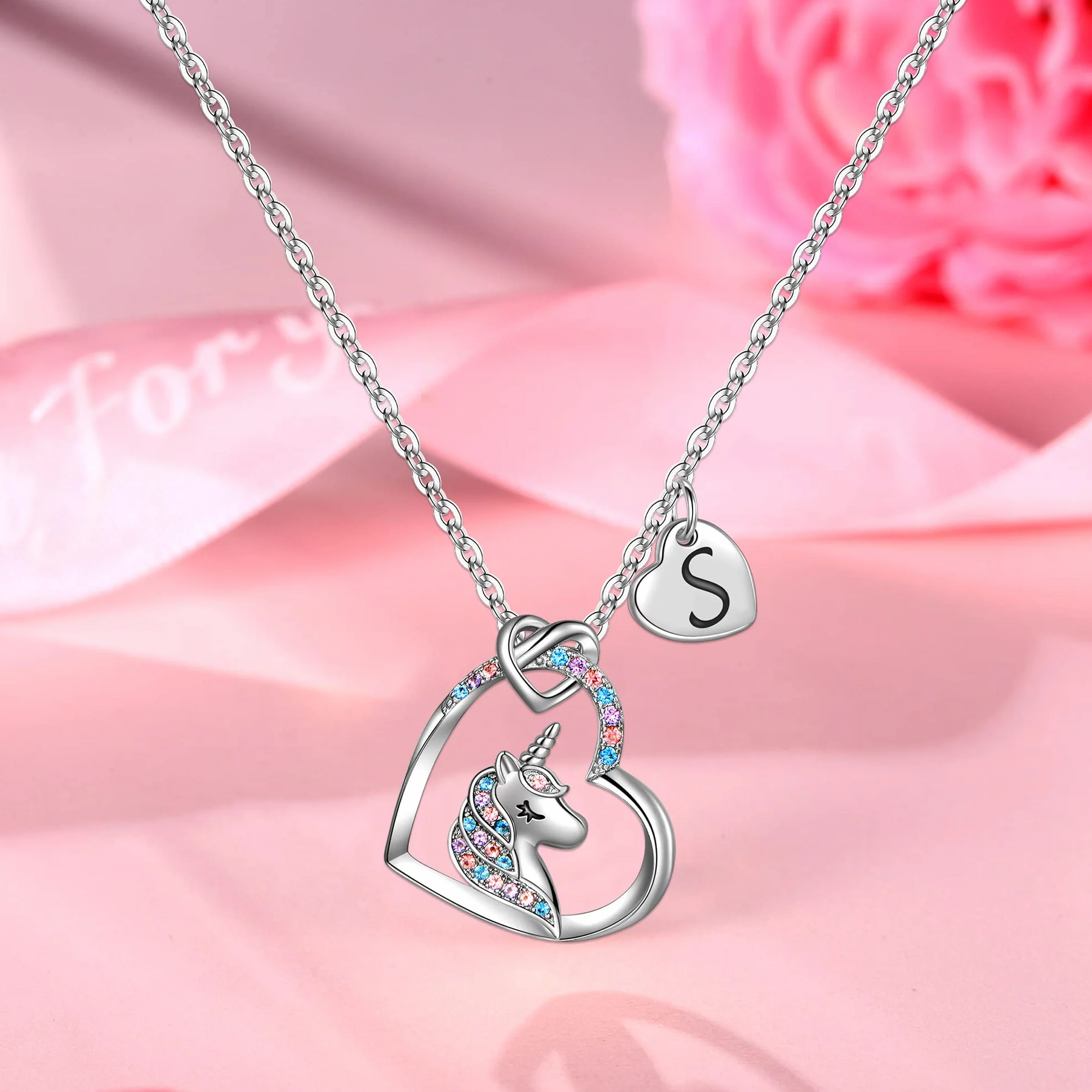 TINGN Collana Unicorno Regali per Ragazze, Ciondolo Cuore Iniziale Placcato Oro Bianco 14k CZ Collana con Iniziale Unicorno per Ragazze Compleanno Unicorni Regali per Ragazze Gioielli da Donna
