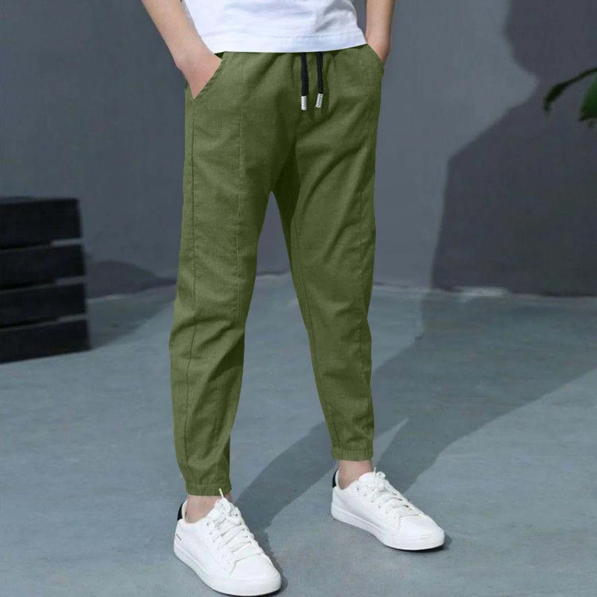Confezione da 2 pantaloni in lino estivi classici alla moda pantaloni chino con coulisse, pantaloni sportivi leggeri, casual, tinta unita, uniforme scolastica, età 3-13 anni
