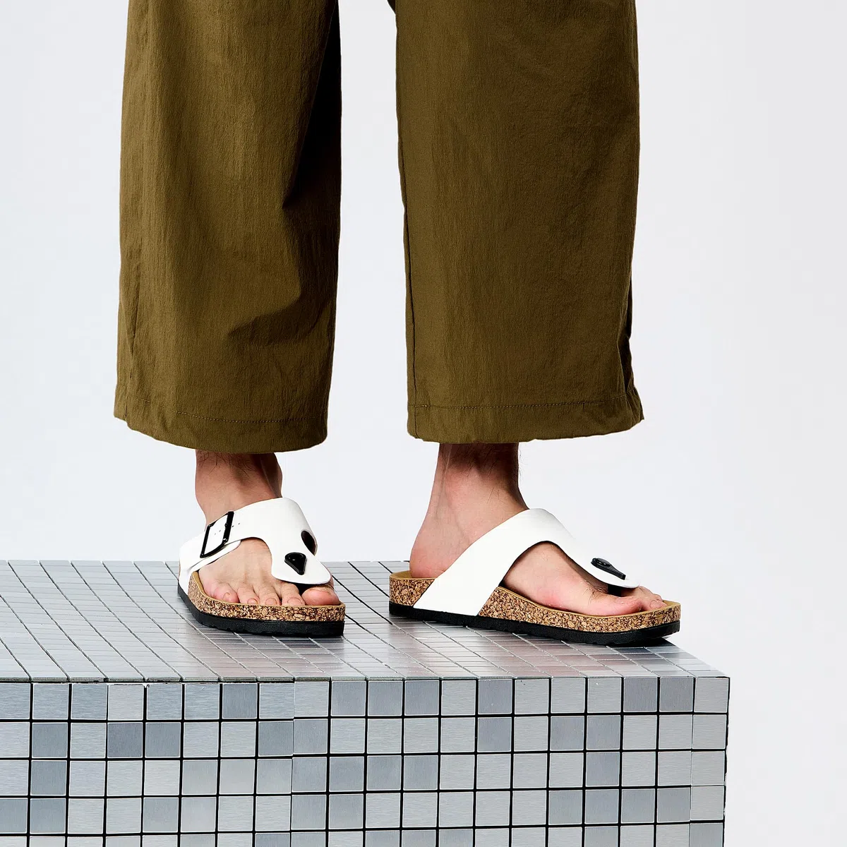 JOMIX Infradito Estive Comode Uomo Scarpe Morbide Antiscivolo Ciabatte da Spiaggia Alla Moda MCI250061