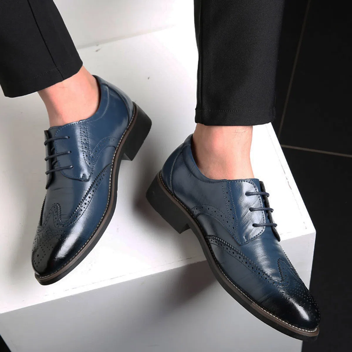 Scarpe da lavoro da uomo, classiche Oxford, da sposa, larghe, in pelle, con lacca, eleganti, leggere, con lacci