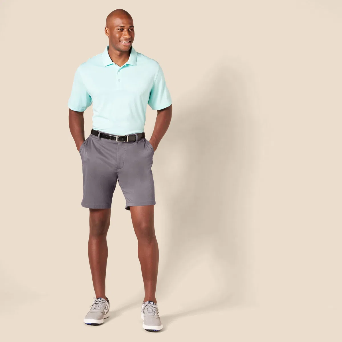 Amazon Essentials Pantaloncini da Golf Elasticizzati vestibilità Aderente Uomo
