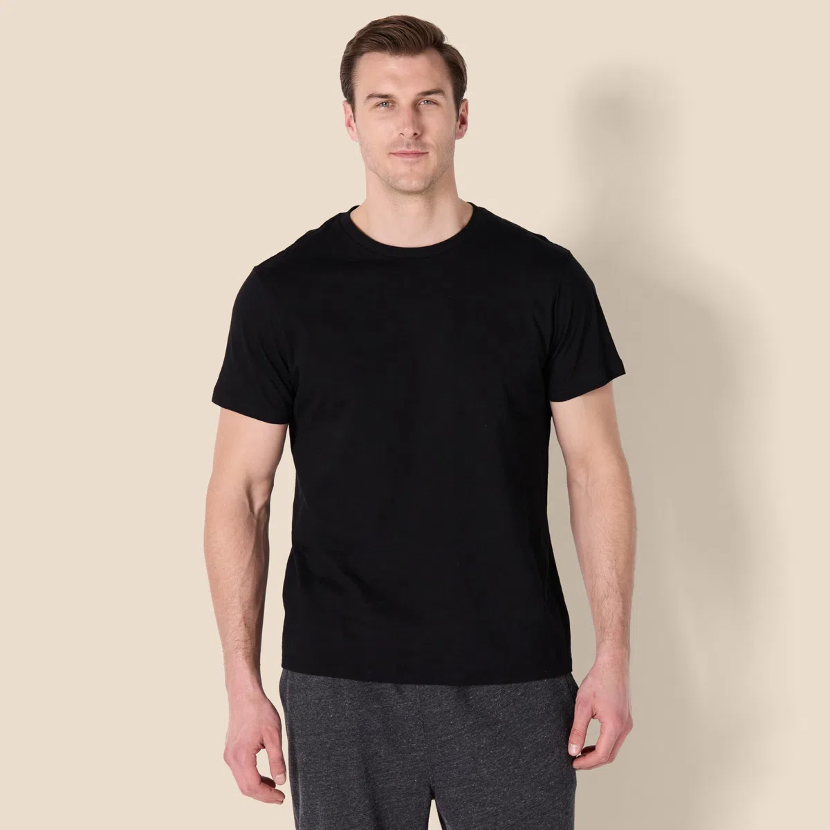Amazon Essentials Magliette Intime Girocollo in Cotone a Vestibilità Aderente Uomo, Confezione da 6
