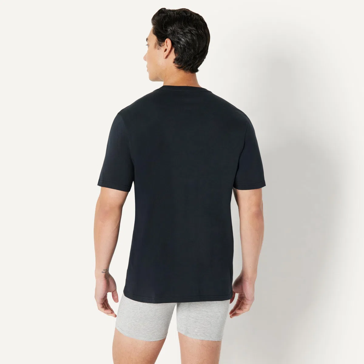 Amazon Essentials Maglietta Girocollo a Maniche Corte vestibilità Regolare Uomo, Pacco da 6