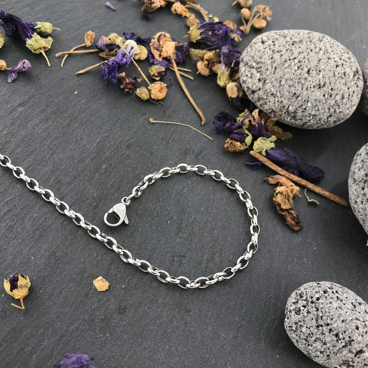 Morella Catenina Donna in Acciaio Inox 70 cm con Ciondolo Stella e Sfera zirconi Ø 16 mm in Sacchetto di Velluto