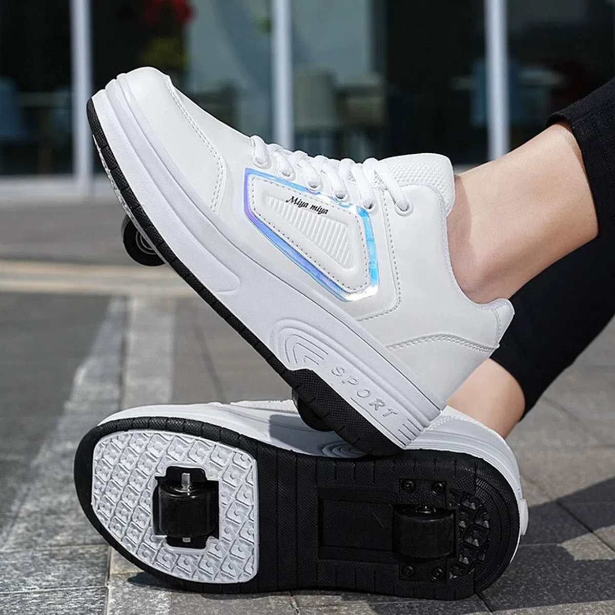 Surwin Scarpe con Rotelle Bambino, Scarpe con Ruote Posteriori Retrattili, Sneaker Lacci con Rotelle Bambini Ragazzo Ragazza Unisex Sneaker Skateboard Traspirante per Feste