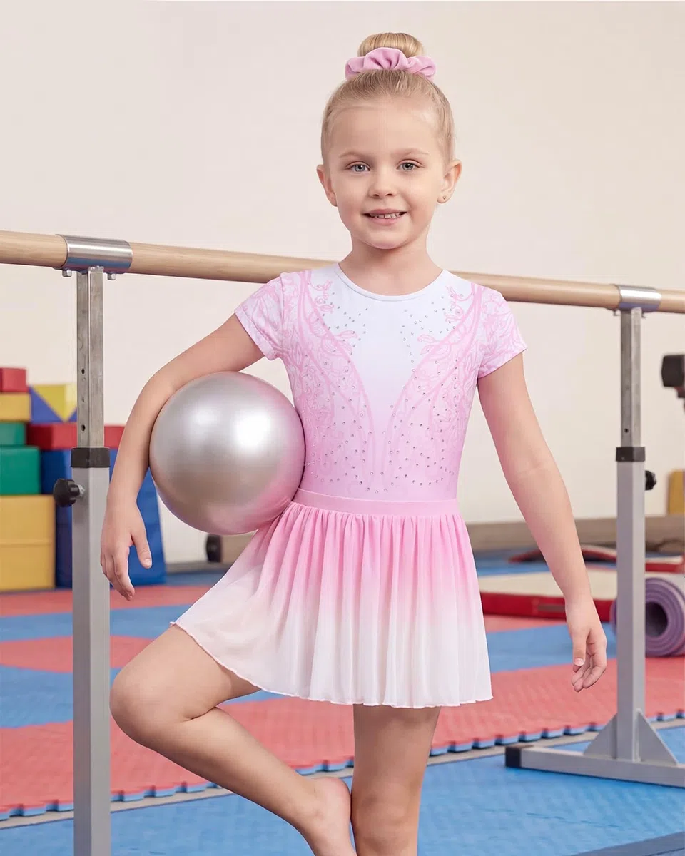 Gogokids Set da ginnastica da bambina con gonna, a maniche corte, con gemme scintillanti e stampa, 3 pezzi, per danza, yoga, performance, include elastico per capelli, età 3-12 anni