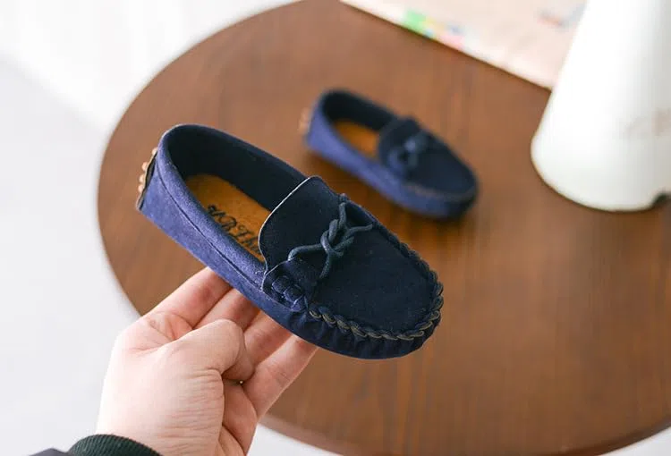 Mocassini Unisex-Bambini e Ragazzi Scarpe Antiscivolo Cucite a Mano Pelle Loafer