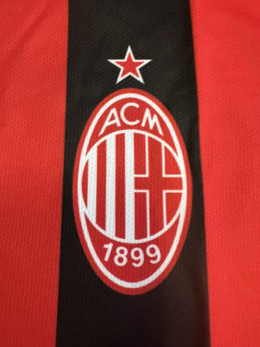 Completo Milan Luka Modric 14 Replica Ufficiale Autorizzata 2025-2026 Bambino (Taglie-Anni 4 6 8 10 12) Adulto (S M L XL)