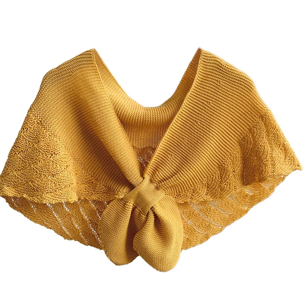 Scialle dell'uncinetto delle donne Avvolgere le scale di pesce a maglia tinta unita Poncho annodato sciarpa del capo