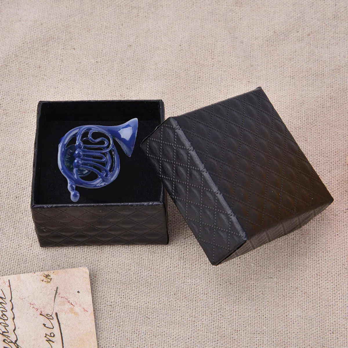 HEEPDD Spilla, Ornamento Spilla in Corno Blu Blu in metallo con squisita confezione regalo per abbigliamento artigianale abbigliamento cappello sciarpa decorazioneSpille e pini