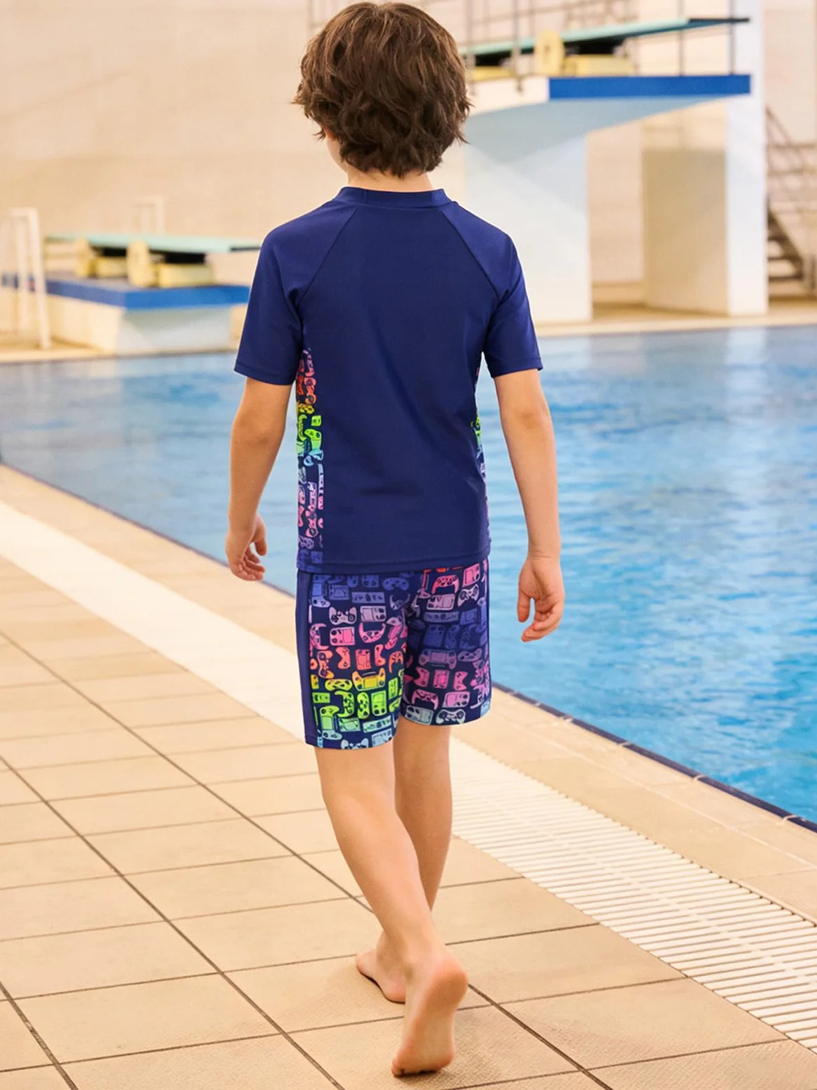 JiAmy Costume da bagno da gioco per ragazzi, set da 2 pezzi, con maglietta a maniche corte e costume da bagno con pantaloncini da bagno ad asciugatura rapida, protezione dai raggi UV, per bambini dai