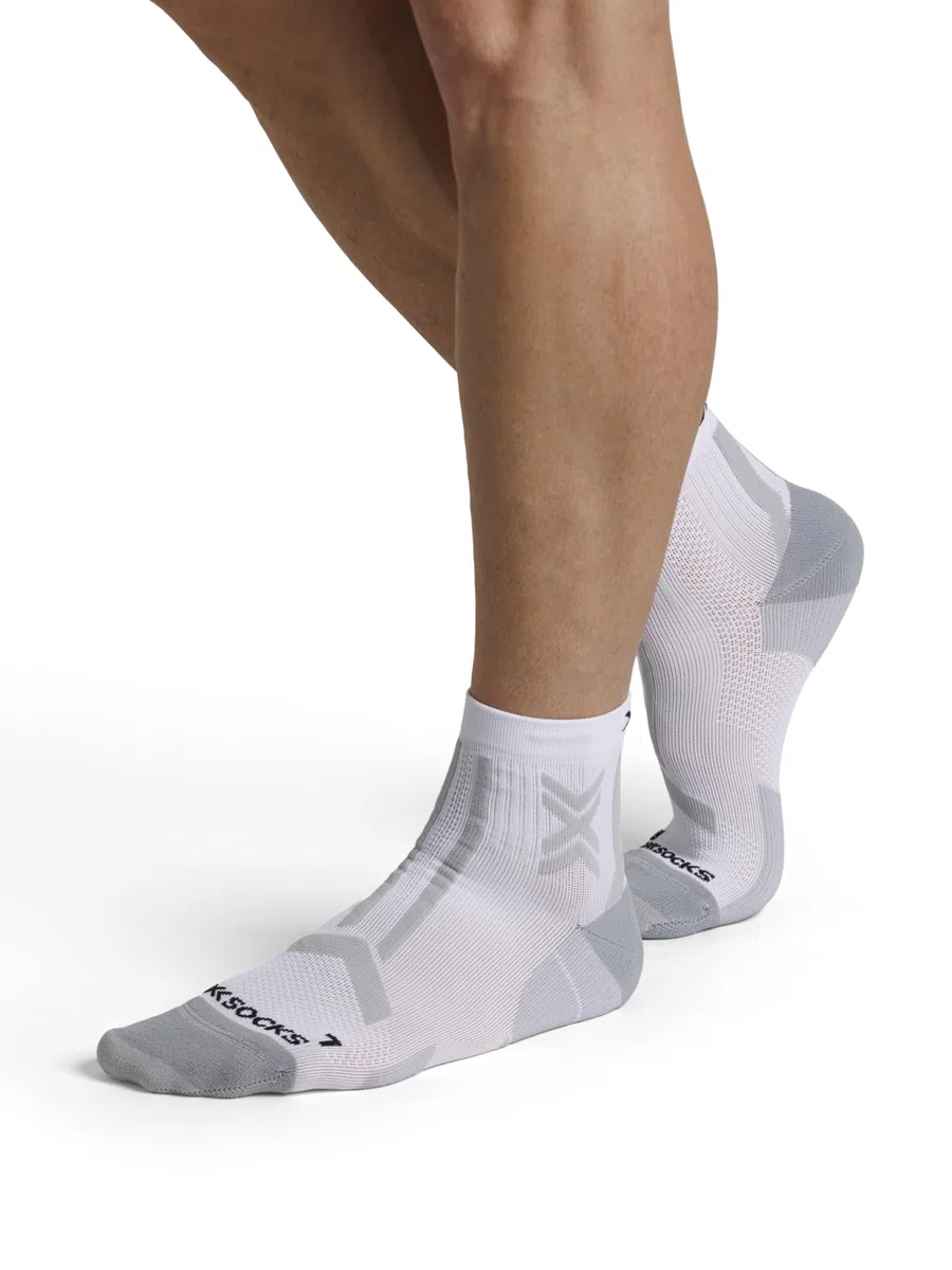 X-Socks Trailrun Discover Ankle Socks - comfort e protezione per trail running, con rete traspirante, controllo della temperatura e design resistente per avventure all'aperto - Blu/Nero, 45-47
