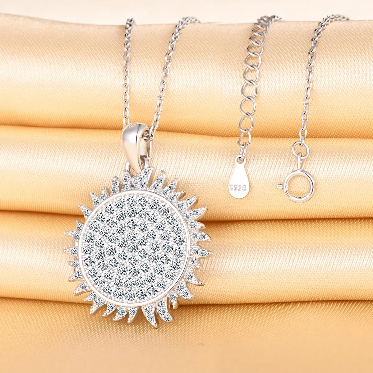 Collana Foto Personalizzata in Argento 925 Medaglione Solare per Donna, Ciondolo a forma di Sole Portafoto con Zirconi, Regalo Gioielli per Fidanzata Madre Figlia