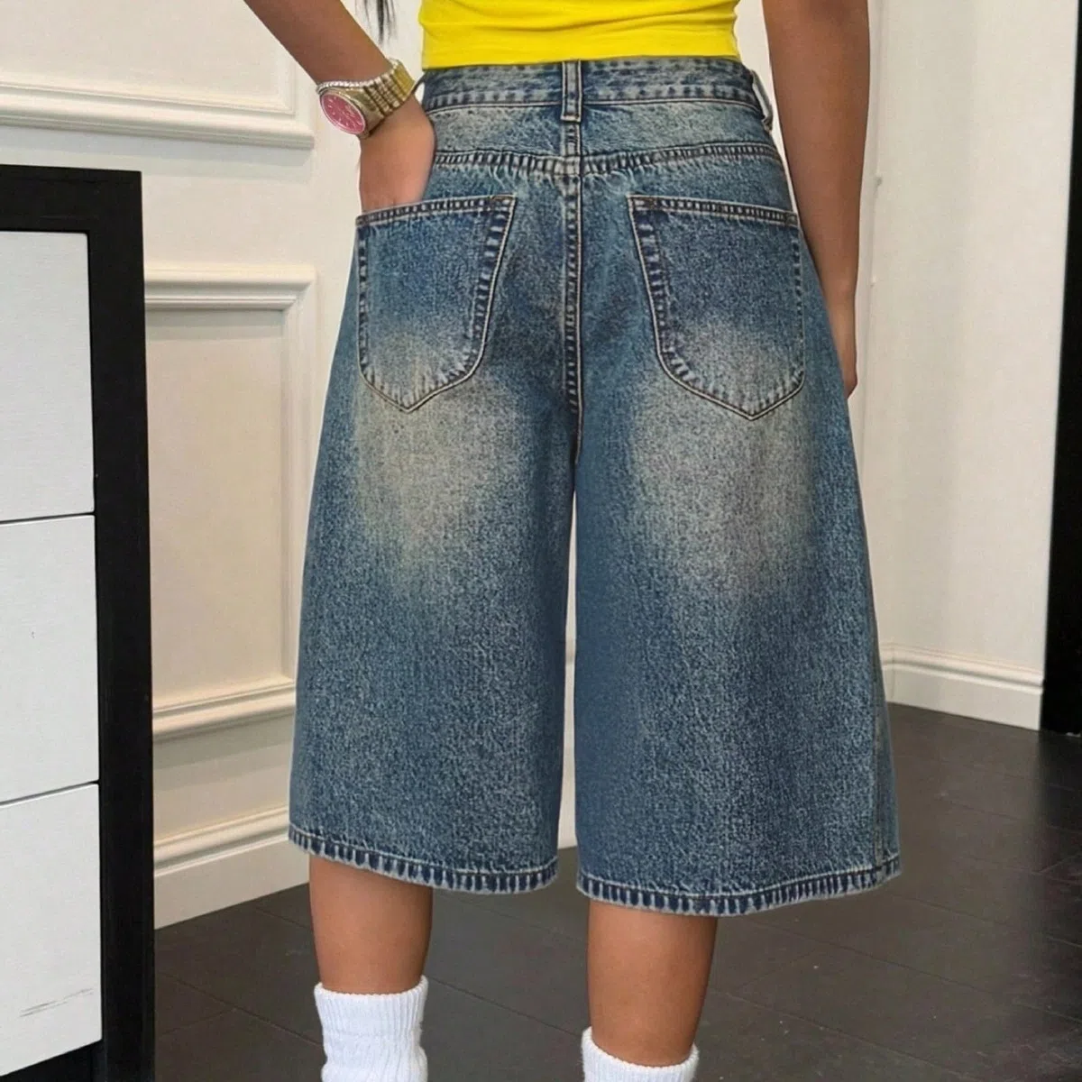 Bermuda per ragazze Pantaloncini in jeans per bambini lunghezza al ginocchio Pantaloncini in denim adolescenti Vintage Trendy Capri Jeans estivi a vita alta Y2K Hip Hop Streetwear lavato estetico